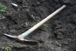 Spitzhacke im Gartenbau