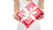 Video: Gift - red present Gift - red present