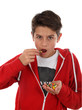 Foto: KInd isst Tabletten KInd isst Tabletten