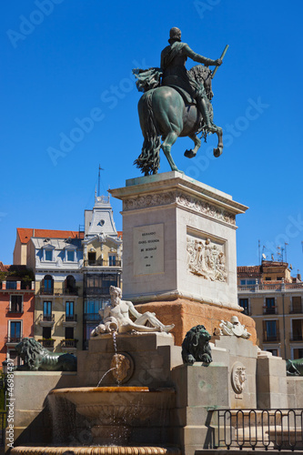 Photo: Statue of King in front of Royal Palace - Madrid Spain Statue of King in front of Royal Palace - Madrid Spain