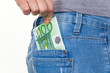 Hand mit Euro Geldschein
