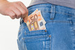 Hand mit Euro Geldschein