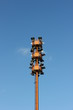 Turm mit Scheinwerfern