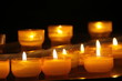 Lichter in einer Kirche