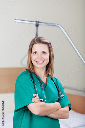 Photo: ärztin im krankenhaus ärztin im krankenhaus