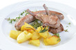 Lammkotelett mit gebratenen Kartoffeln