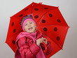 mädchen mit regenschirm
