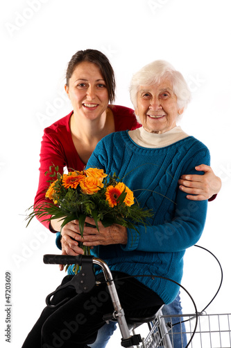 Photo: Frau mit Blumen 241112 Frau mit Blumen 241112