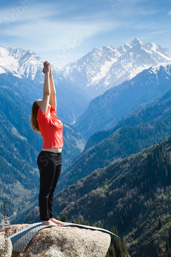 Photo: Surya Namaskara - Sun Salutation is a common sequence of Hatha y Surya Namaskara - Sun Salutation is a common sequence of Hatha y