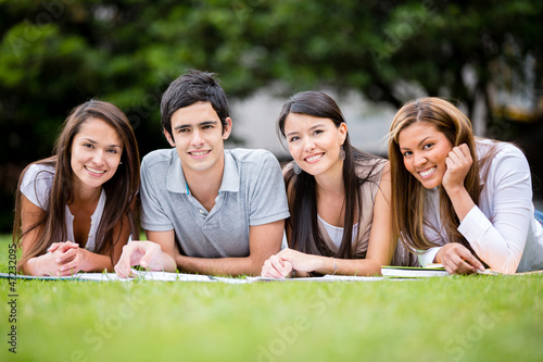 Photo: Group of students outdoors Group of students outdoors