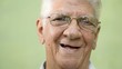 Vidéo : Happy old people, elderly man with eyeglasses smiling at camera Happy old people, elderly man with eyeglasses smiling at camera