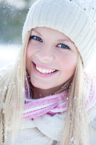 Photo: Woman in winter Woman in winter