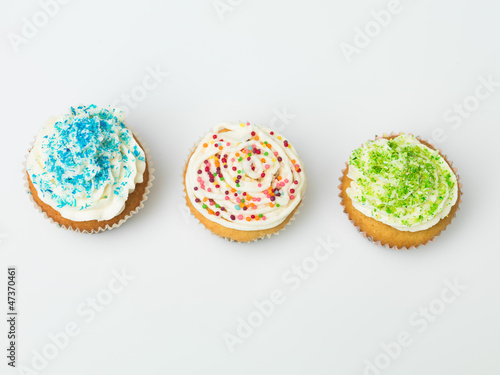 Photo: multicolor cupcakes multicolor cupcakes