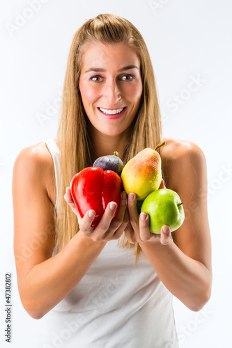 Photo: Gesunde Ernährung - Frau mit Obst und Gemüse Gesunde Ernährung - Frau mit Obst und Gemüse