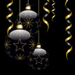 Boules de Noël et serpentins en noir et or