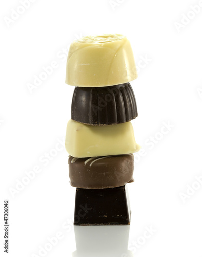 Photo: white and dark chocolade sweets white and dark chocolade sweets