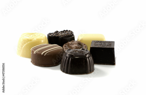 Photo: white and dark chocolade white and dark chocolade