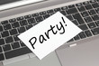 Rechner mit Zettel Party