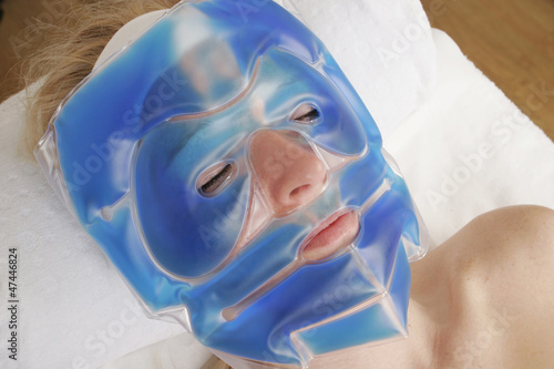 Photo: FEMME - BEAUTE - MASQUE GEL FEMME - BEAUTE - MASQUE GEL