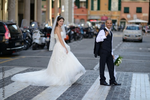 Photo: Sposi sulle strisce Sposi sulle strisce