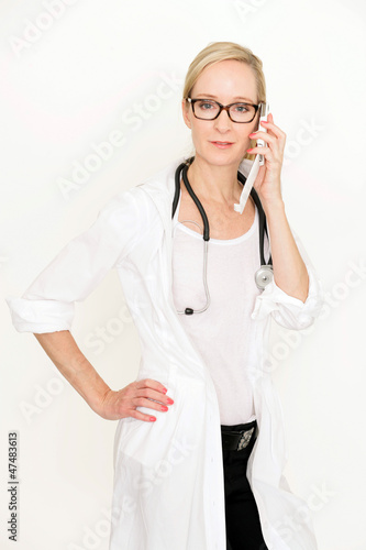 Photo: Blondine am Telefon Blondine am Telefon