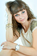 Foto: Beautiful woman with evening make-up. Jewelry and Beauty. Fashio Beautiful woman with evening make-up. Jewelry and Beauty. Fashio