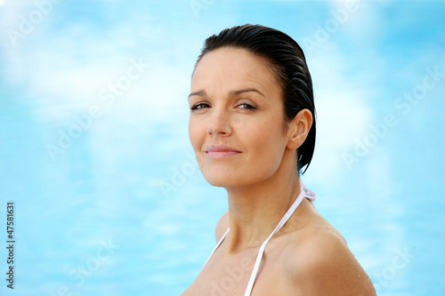 Photo: Brunette wearing white bikini Brunette wearing white bikini