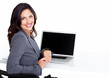 Foto: Business woman with laptop computer. Business woman with laptop computer.