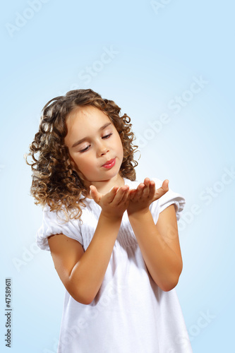 Photo: portrait of a cute little girl portrait of a cute little girl