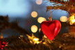 Tannenbaum mit Baumschmuck
