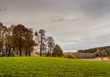 Kapelle im Herbst