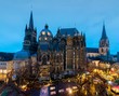 Weihnachtsmarkt am Aachener Dom