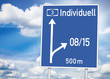 Wegweiser mit Individuell und 08/15