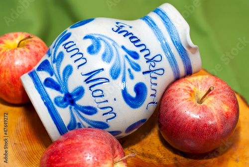Photo: Echter Frankfurter Bembel für hessisches Kultgetränk Apfelwein Echter Frankfurter Bembel für hessisches Kultgetränk Apfelwein