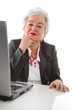 Ältere Dame hat Freude am Job - isoliert