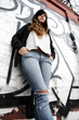 Photo: An der Wand lehnen An der Wand lehnen