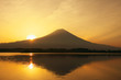 朝日と富士山