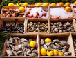 Foto: Fresh seafood on ice at the restaurant or fish market. Fresh seafood on ice at the restaurant or fish market.