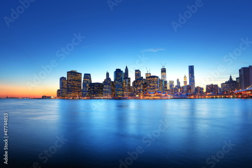 Photo: Lueur crépusculaire sur New York. Lueur crépusculaire sur New York.