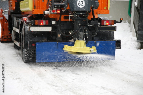Photo: Streufahrzeug Streufahrzeug