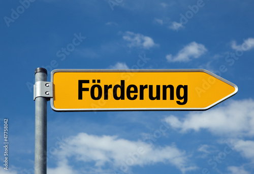 Photo: Pfeil mit blauem Himmel FÖRDERUNG Pfeil mit blauem Himmel FÖRDERUNG