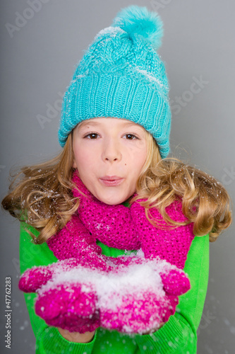 Photo: kind winter schnee kind winter schnee