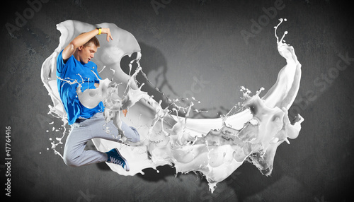 Photo: Modern style dancer Modern style dancer