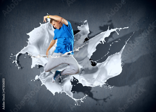 Photo: Modern style dancer Modern style dancer