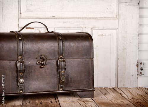 Photo: Wooden trunk or chest Wooden trunk or chest