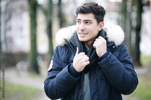 Photo: Hübscher Mann im Herbst Hübscher Mann im Herbst