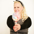 Frau mit Lutscher