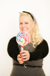 Blondine mit Lutscher
