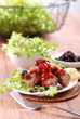 polpette di carne di manzo con salsa di pomodoro