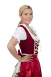junge frau im dirndl